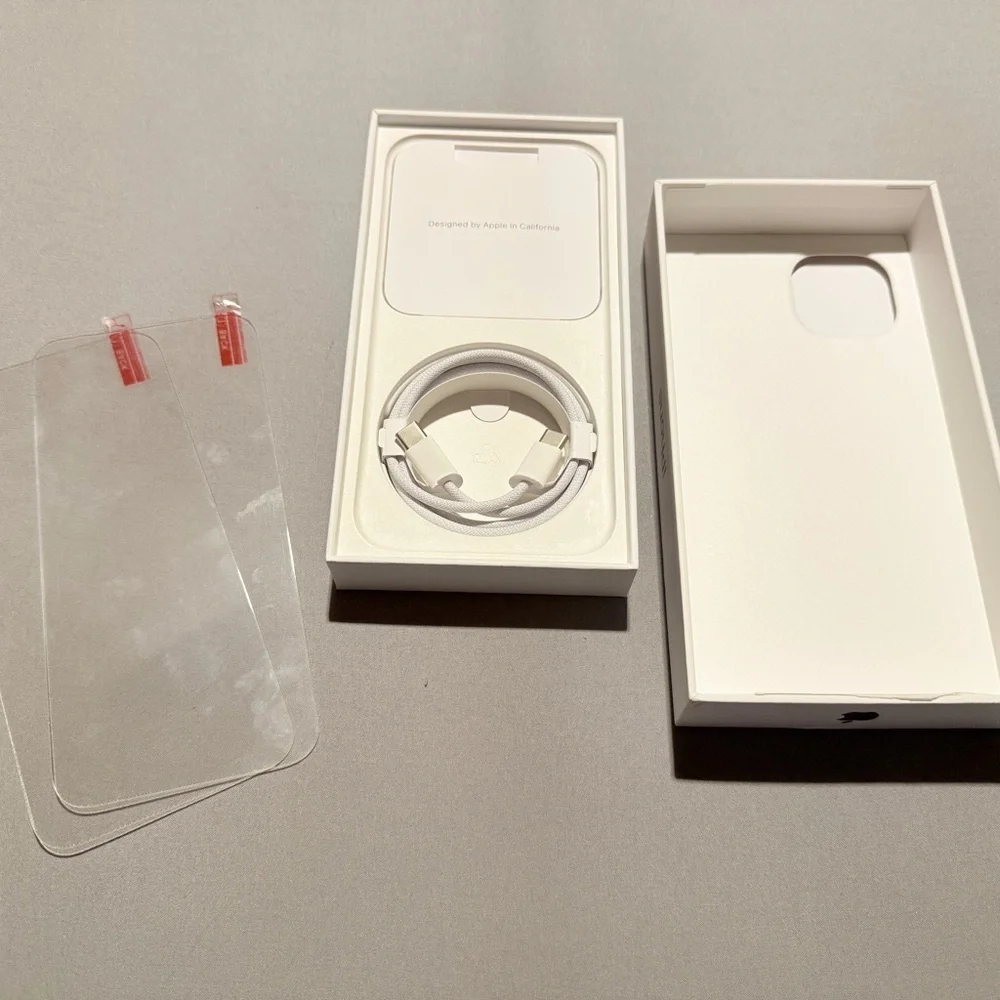 Apple iPhone 15 Plus Unlocked, All Accessories